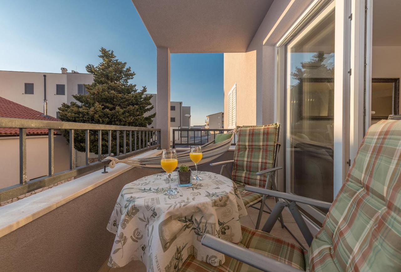 Neno Appartement Makarska Buitenkant foto