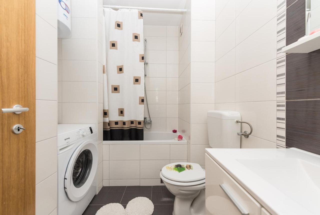 Neno Appartement Makarska Buitenkant foto