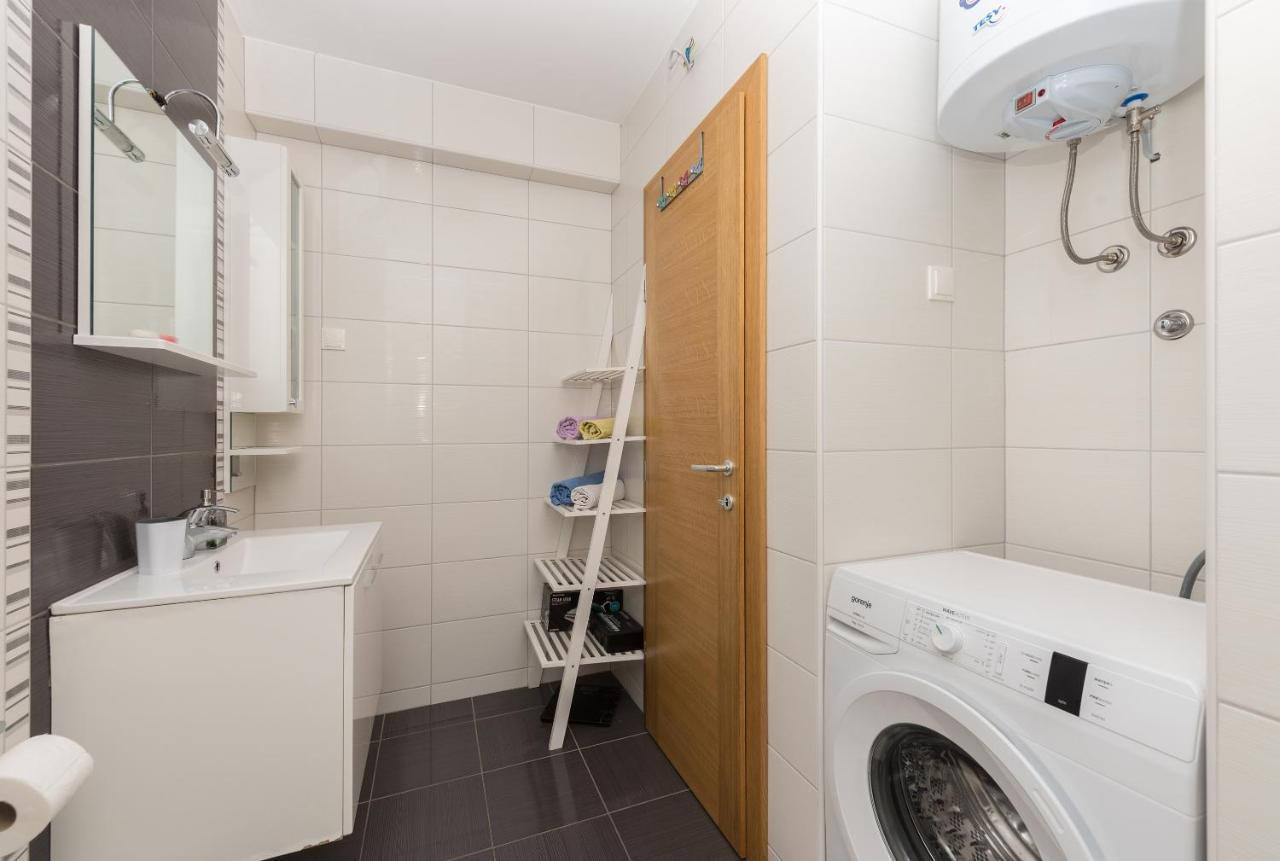 Neno Appartement Makarska Buitenkant foto