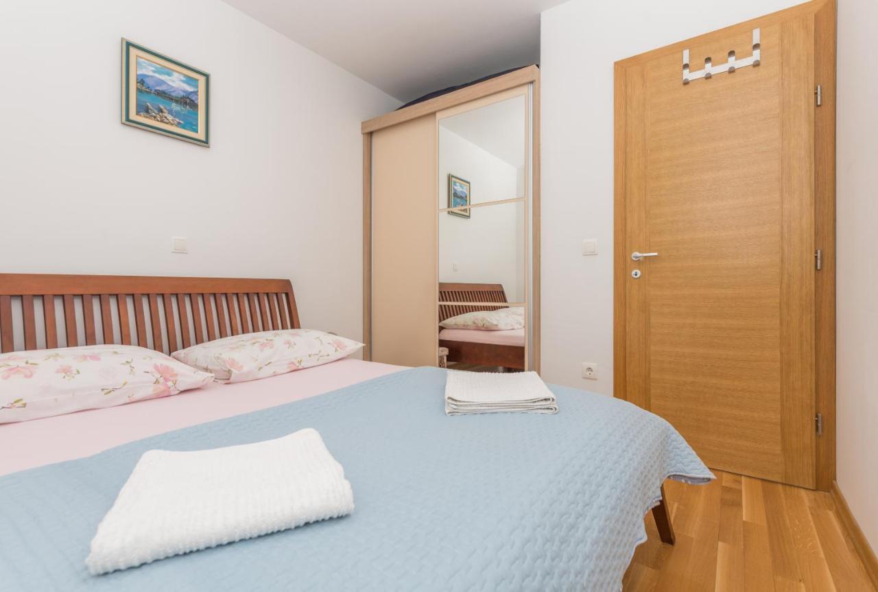 Neno Appartement Makarska Buitenkant foto