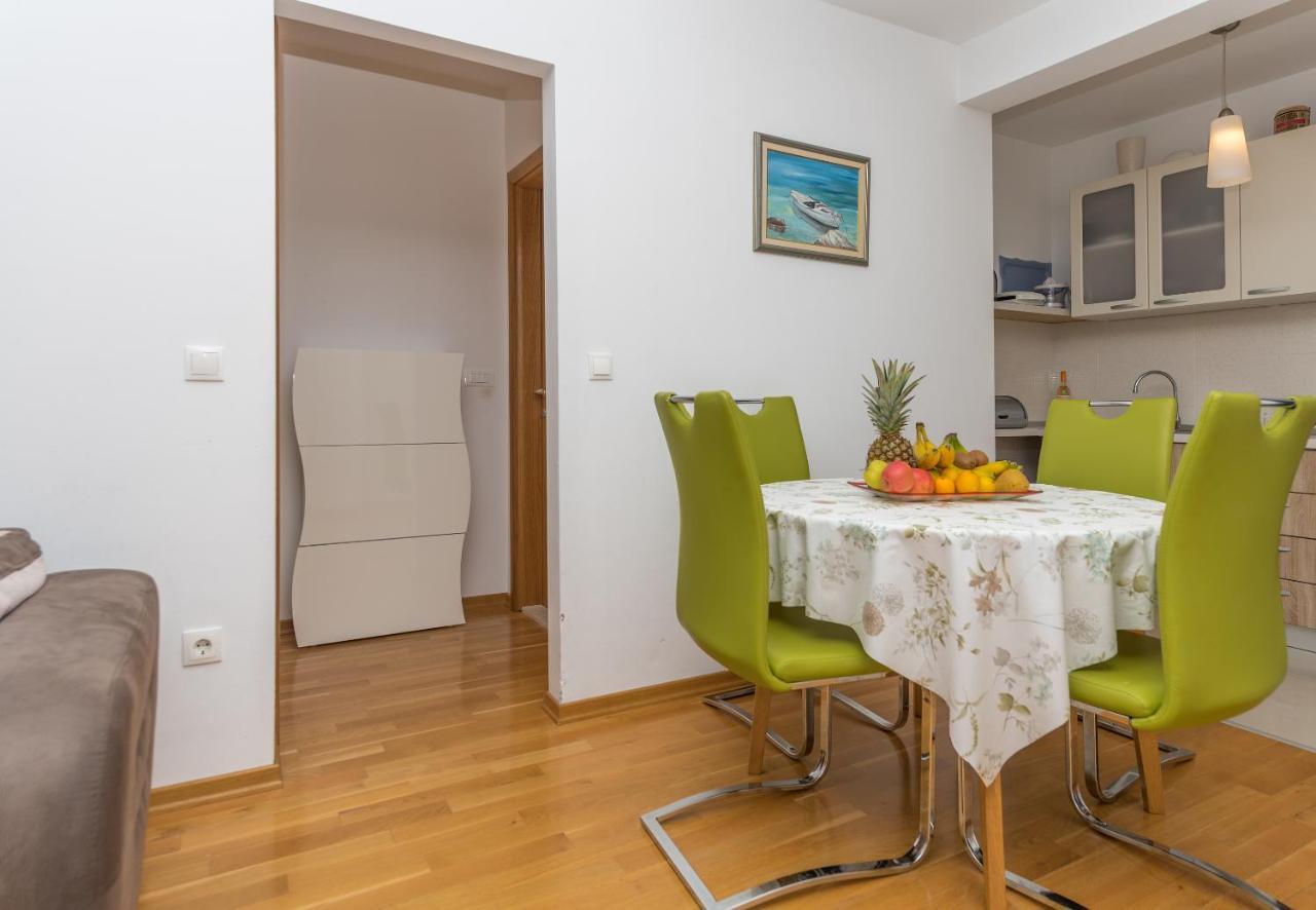Neno Appartement Makarska Buitenkant foto